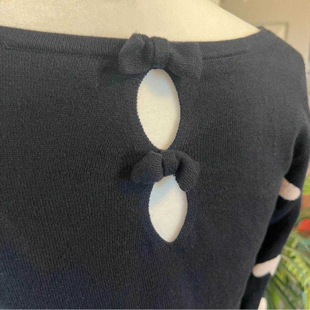 🤍Lauren Conrad Heart Sweater - Picture 2 of 8
